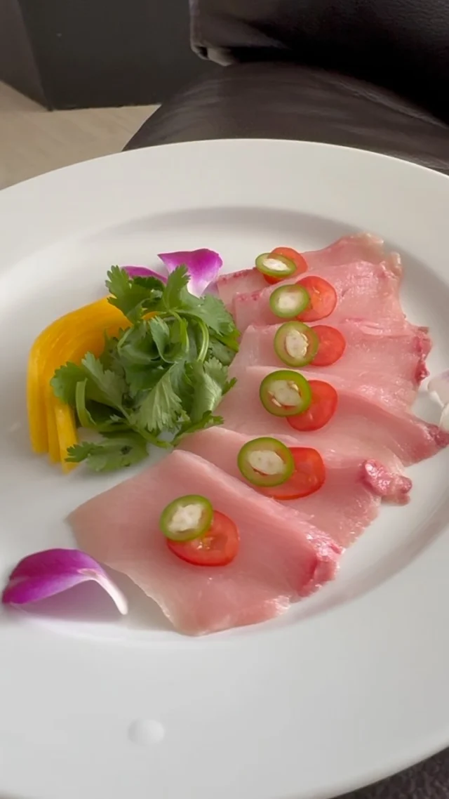 #makingmemories #classic #sashimi #yellowtail #peppers #qualitytimewithfriends #buzzfeast #foodiegram #sushi #sushigram #instasushi #sushilovers #foodies #dailyfoodfeast #luxe #kenjicuisine #gastronomy #eeeeeats #lafoodies #foodart #fooddiary #finedinning #instayum #instafoodies #goodfoodgallery #bestoftheday #happybelly #cheers